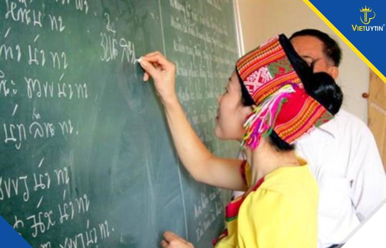 Ngôn ngữ Thái sử dụng mẫu tự tiếng Phạn